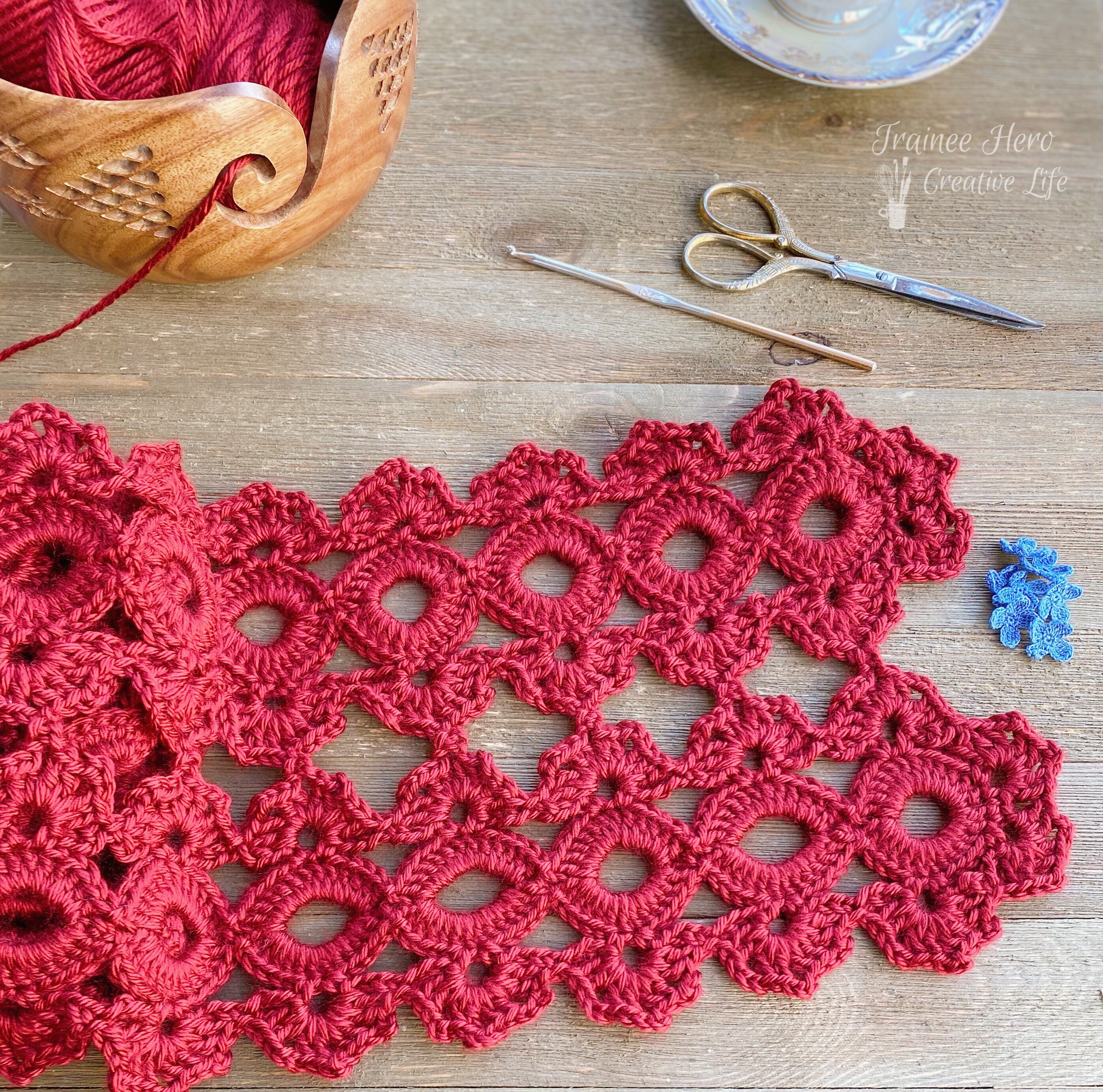 Poppy Fields Scarf, an edging pattern scarf, showing detail of two strips joined together.