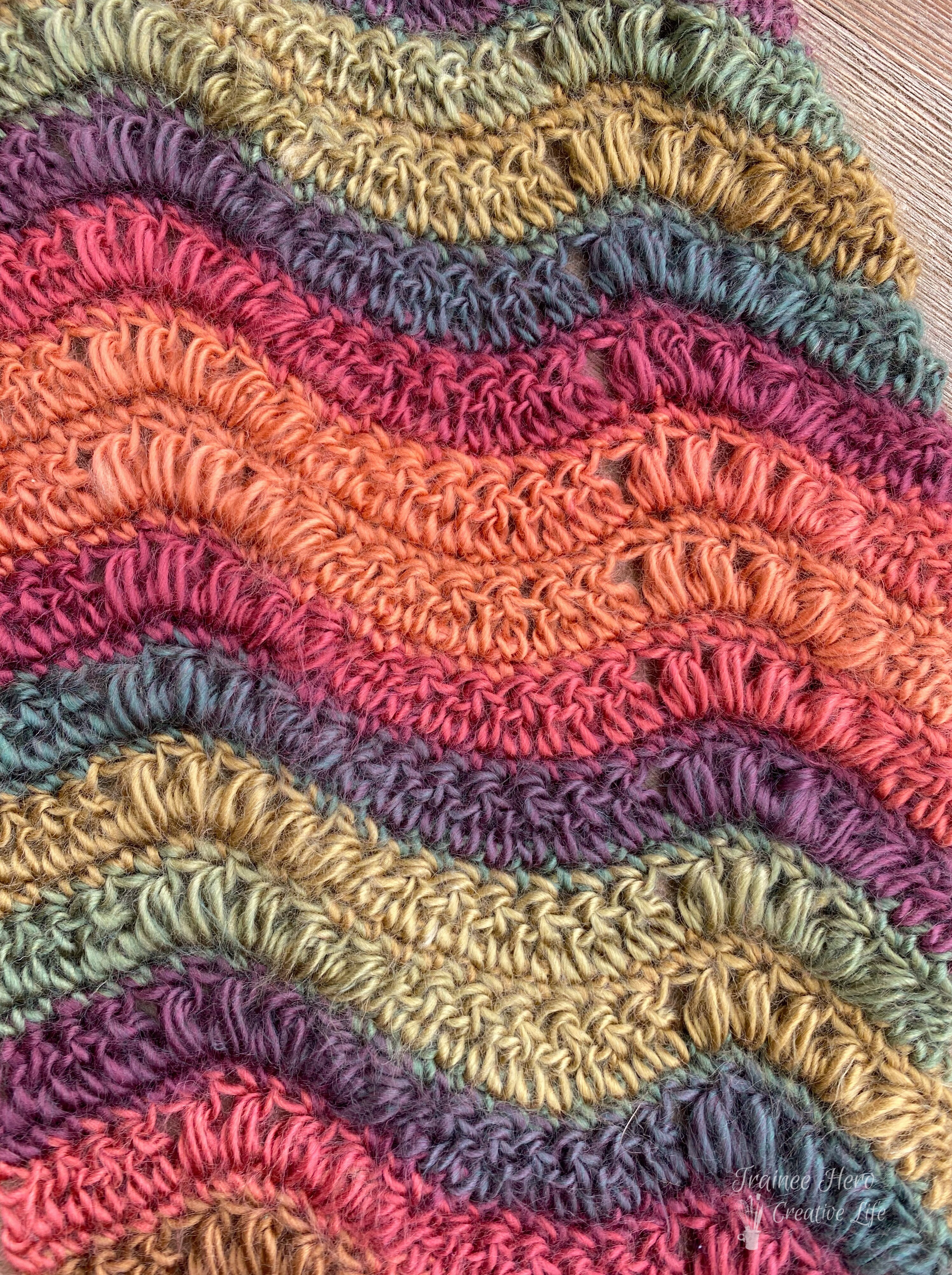 Up close view of the puffed waves stitches